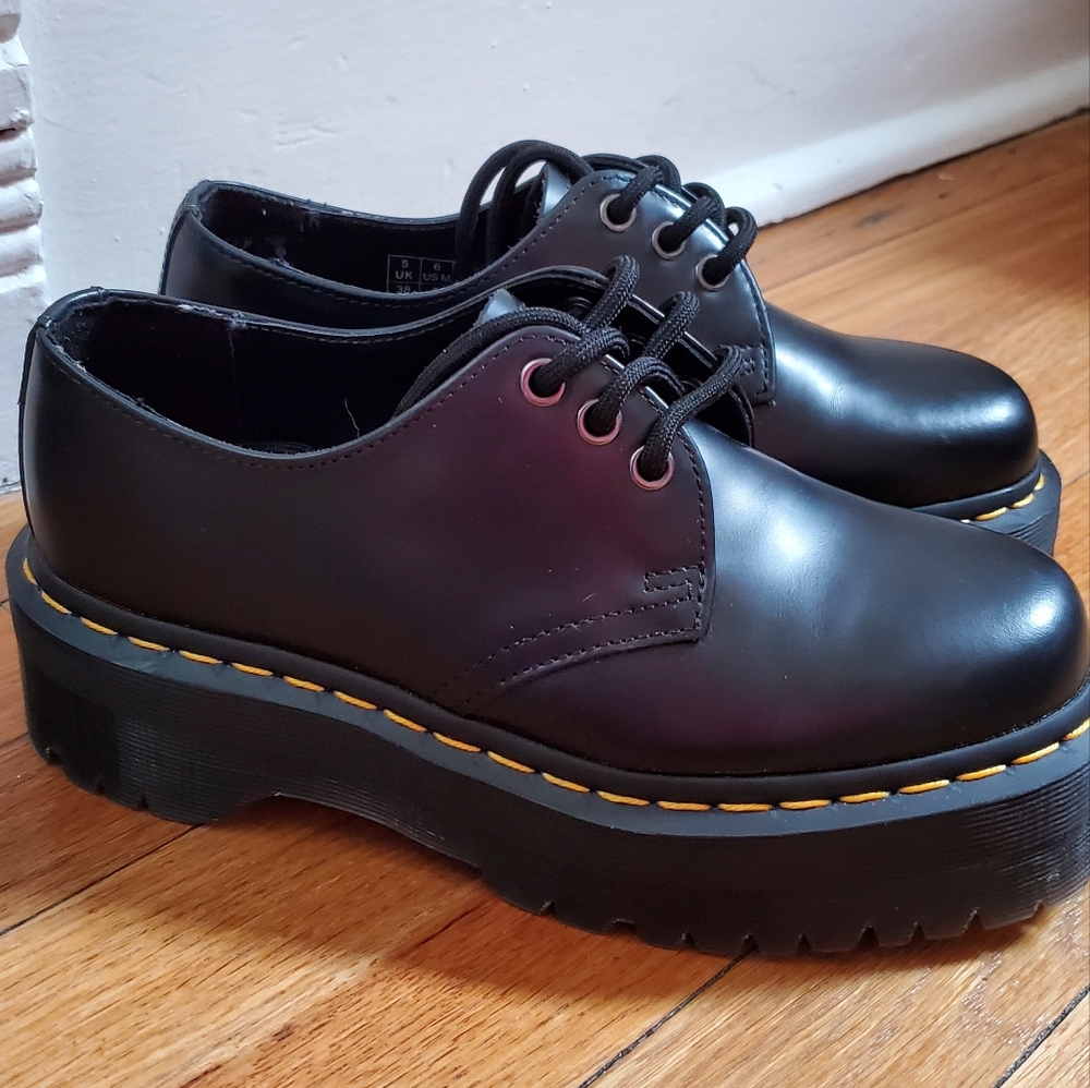 Dr. Martens Black 1461 Quad